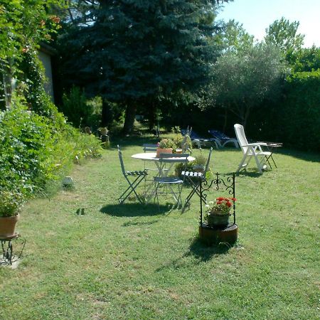 Apartament L'Oustalet La Tour-dʼAigues Zewnętrze zdjęcie