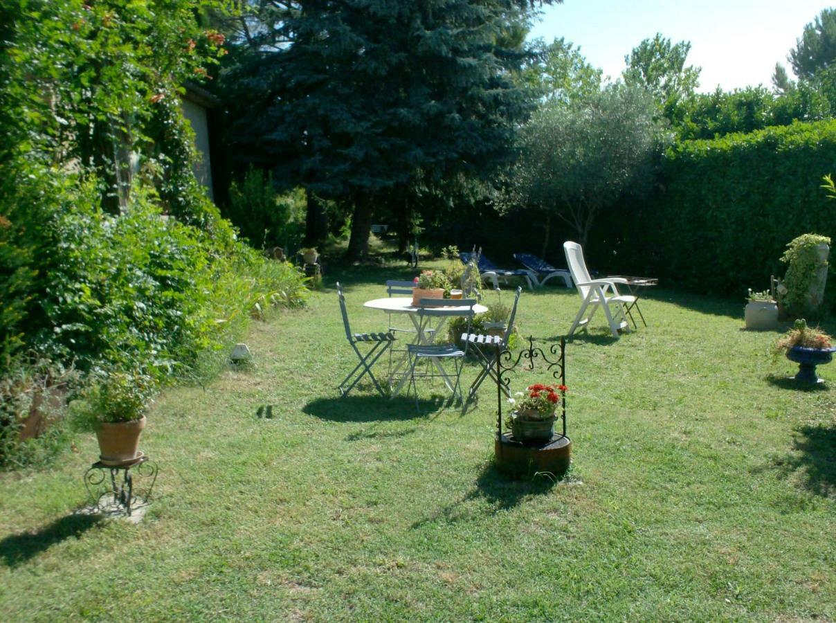 Apartament L'Oustalet La Tour-dʼAigues Zewnętrze zdjęcie